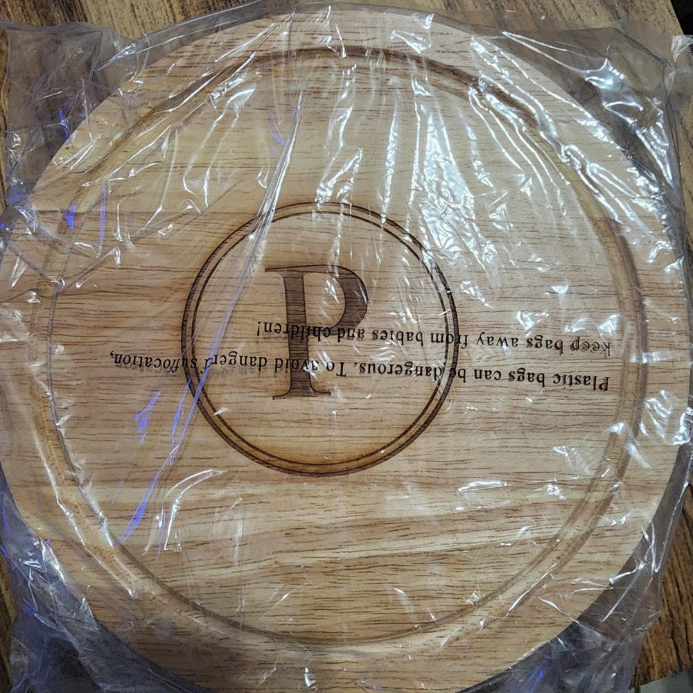 NIB Monogrammed Grande Chef Gourmet 5 pc Cheese Set and Cutting Board - Picture 4 of 5
